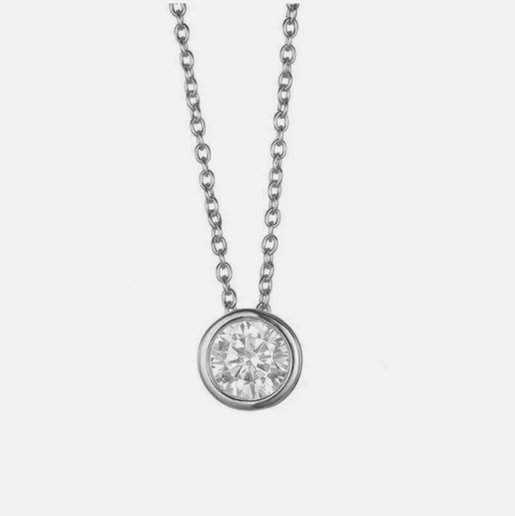 New Crystal Pendant Necklace - Picture 2 of 4